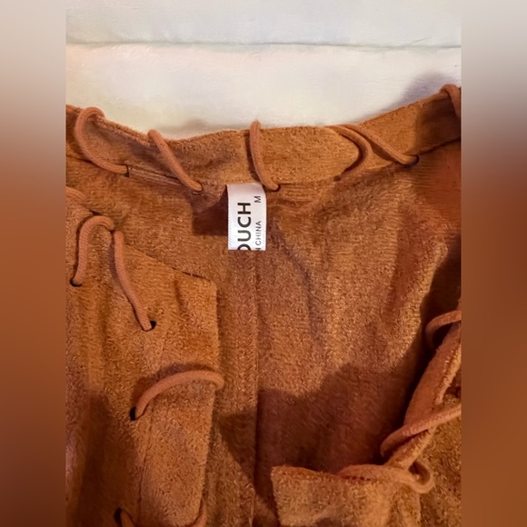 Brown suede vest with fringe - Picture 4 of 4